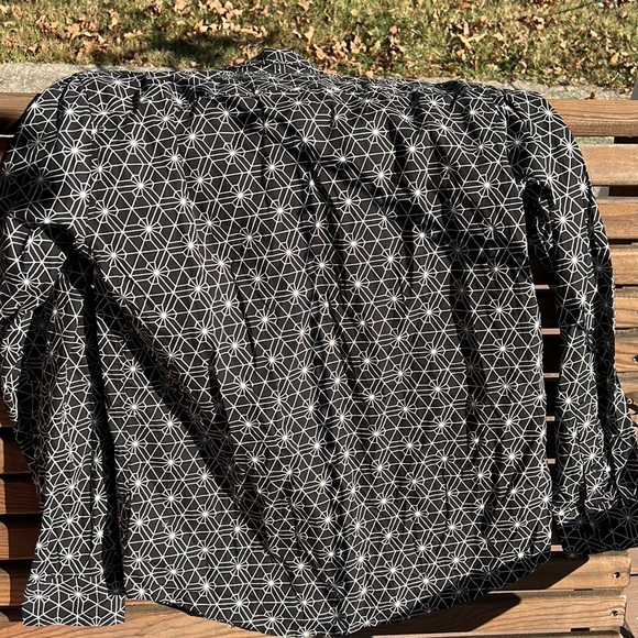 Button down men’s size medium long sleeve NWT - Picture 4 of 5